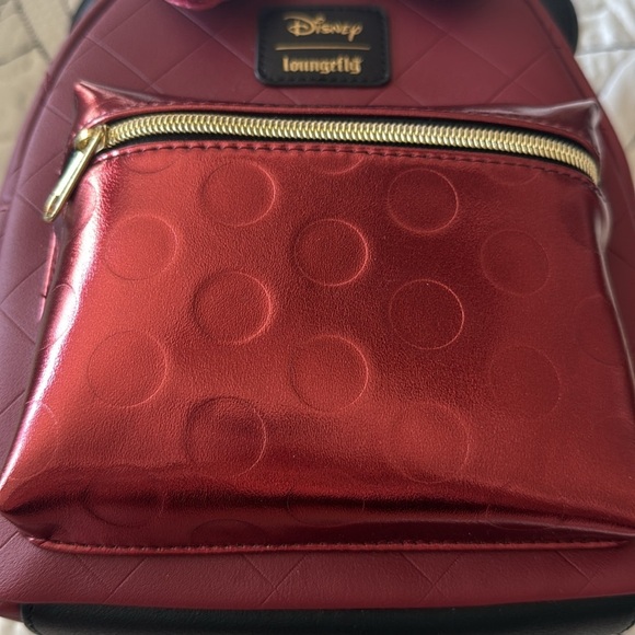 Loungefly New with Tag/Bag backpack Minnie Mouse Black & Burgundy Quilted Disney - Picture 2 of 11